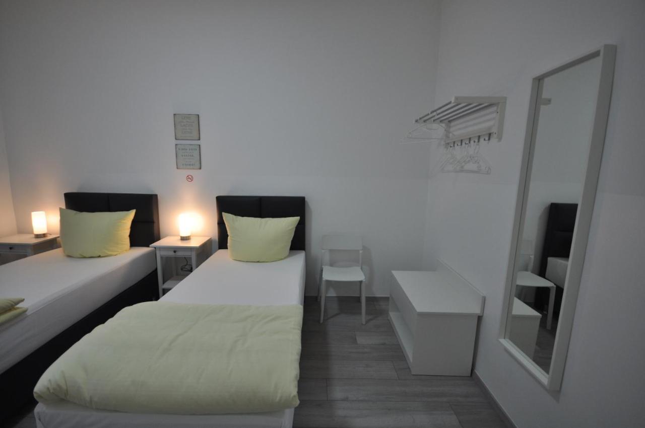 Apartment Dusseldorf-City Düsseldorf Exterior foto